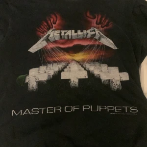 Metallica-tee - Metallica band tee Master of puppets 