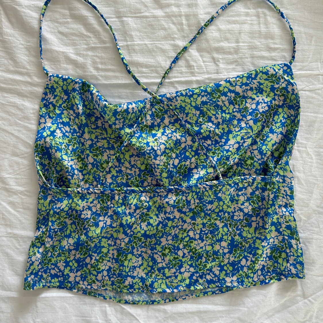 Blå blommig topp - 91