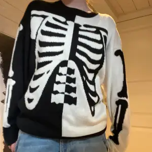 En fin skelett tröja som är i bra skick!