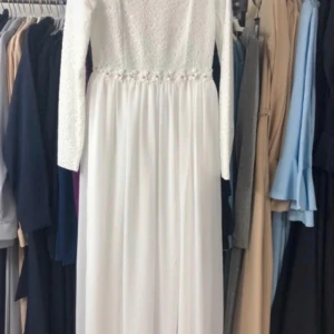 Vit klänning  - Vit klänning