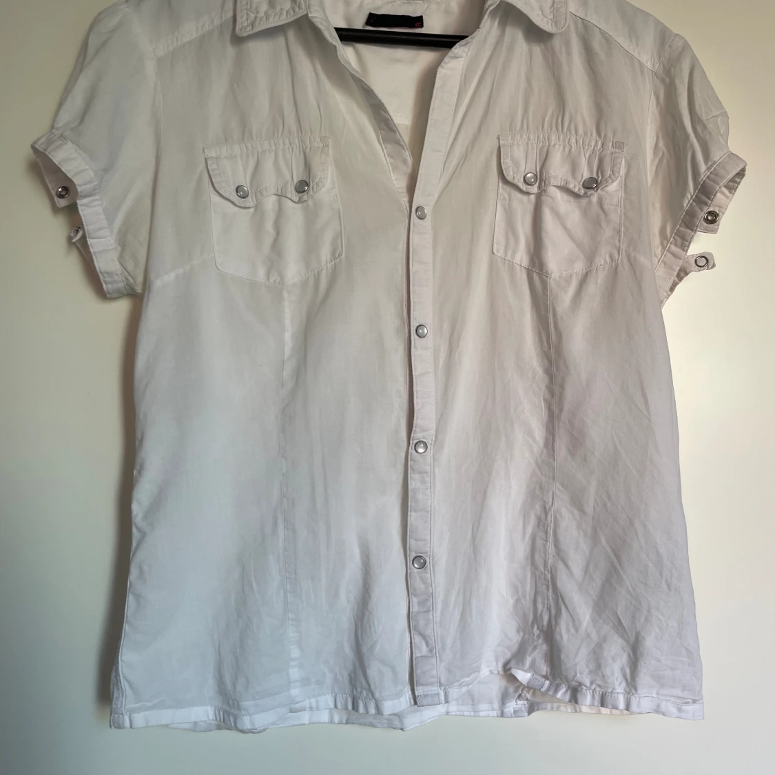 Omärkt skjorta!  - 90