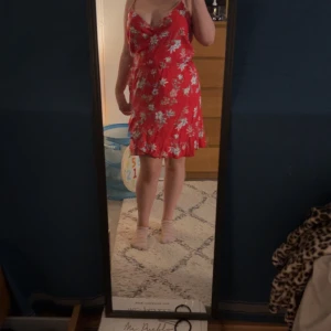 Röd klänning - Bra skick