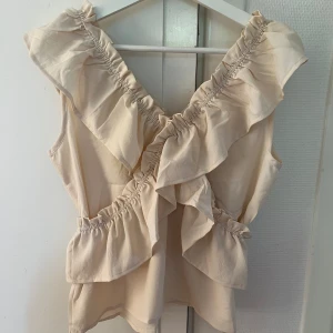 Volangblus  - Fin blus som inte kommer till användning 🫶🙌