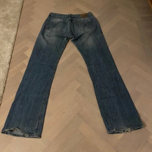 Big star Jeans - Feta Big star jeans som är bootcut. Storlek 33/34 