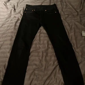 Levis 501 - Ett par Levis 501 då dessa inte används, som nya. Inga defekter överhuvudtaget och knappt använda. Pris kan diskuteras 