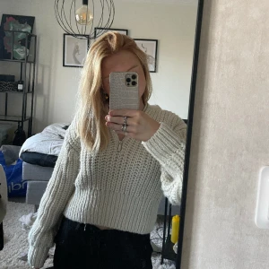 stickad tröja från hm - aldrig använd💕