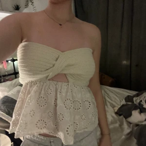 Snygg topp från zara! - Super trendig och fin topp från zara som är perfekt till sommaren!!!