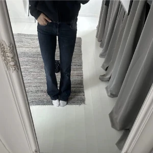 Zara jeans - Slutsålda zara jeansen💕