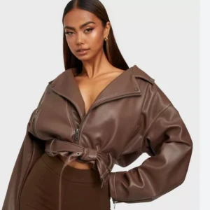 Skinnjacka BIANCA x NELLY - Säljer nu min fina skinnjacka från kollektionen BIANCA x NELLY. Säljer då jag tyvärr inte använder jackan längre. Jackan är använd 1 gång, därav i väldigt fint skick🥰🥰 Skriv för mer info och fler bilder 