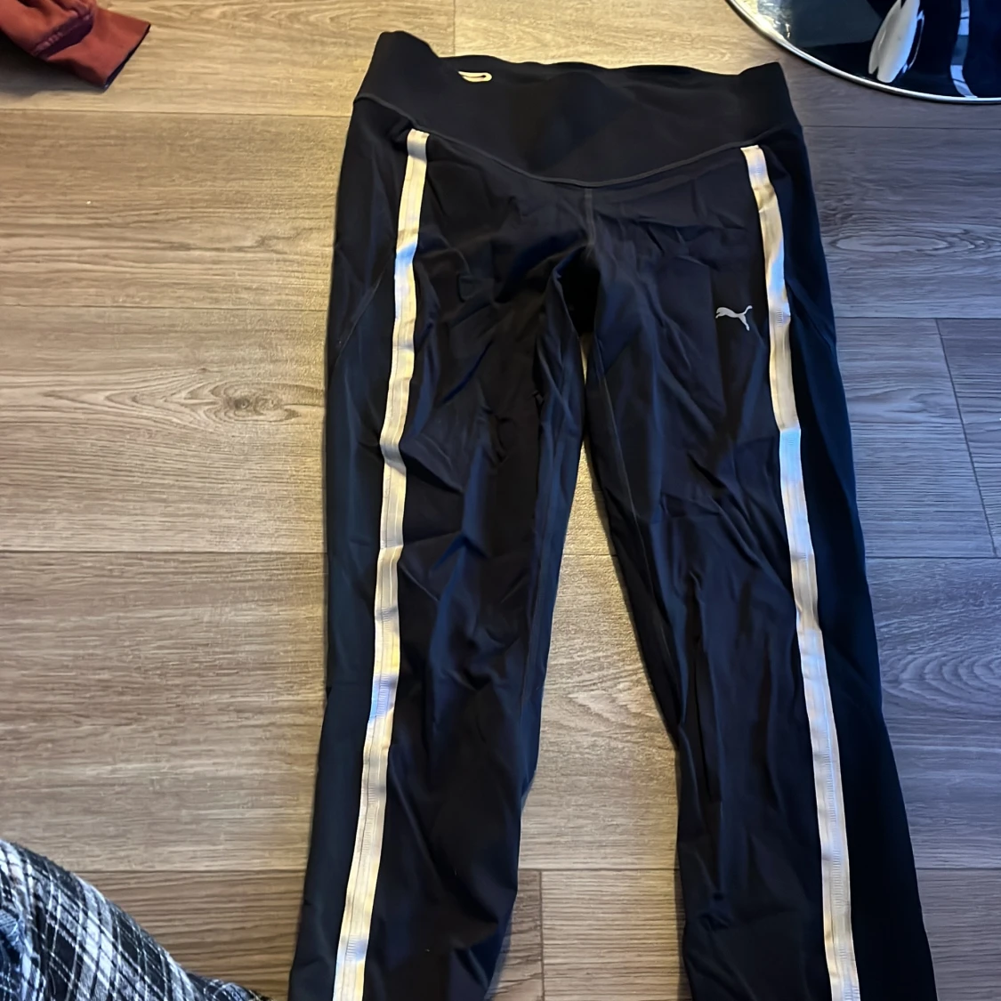 Fina tränings byxor från puma stolek M 