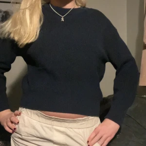 Stickad tröja  - Snygg stickad tröja som inte kommer till användning 💞storlek m men sitter som en s
