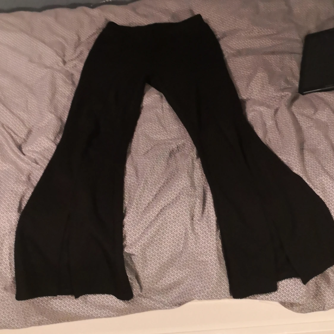 Svart byxor från Lindex 