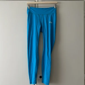 Träningstights från iciw  - Träningstights från iciw. Supersköna och smickrabee med scrunch. Härlig färg nu till våren 🌸