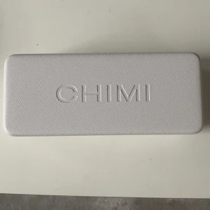 Chimi 04 - Säljer mina chimis 04 den större varianten, använda men i bra skick! Tyvär saknas påse. Kom privat om det är nåt.