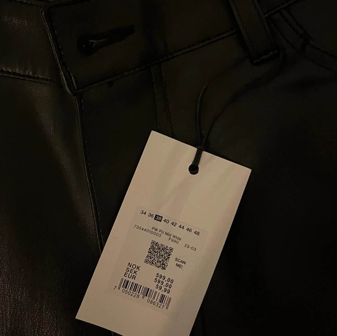 Helt nya skinnbyxor - 91