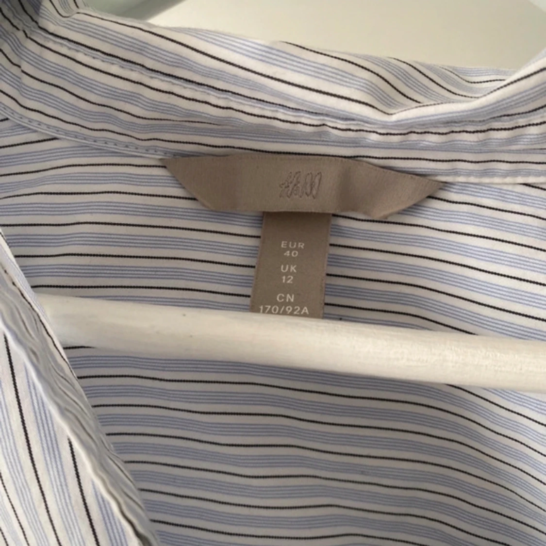 Blårandig skjorta - 90