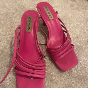 Klackar  - Rensar garderoben, vill bara bli av med allt 🫶🏽