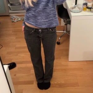 Low waist jeans  - Modell arrow, inga defekter  W24/L30