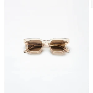 Chimi 04 - Ett par chimis 04 ecru, använda men dom har inga skador, bild på dom skickas vid intresse💕