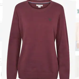 vinröd tröja köpt på zalando för 599kr kom privat för fler bilder