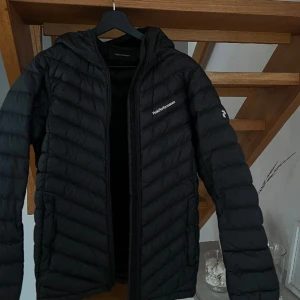 Peak performance jacka dam - Storlek M, bra skick