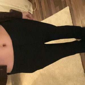 Kostymbyxor  - Snygga kostymbyxor i oanvänt skick, för stora för mig :( mid-high waist! Bra kvalitet