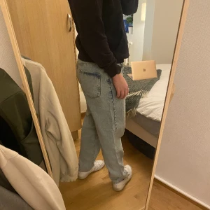 Ljusblå jeans - Jeans i storlek W36L32, har aldrig använt dem endast testat. :) orginalpris 359kr.