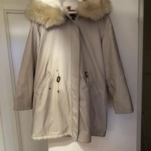 En jacka  - En fin jacka som är 