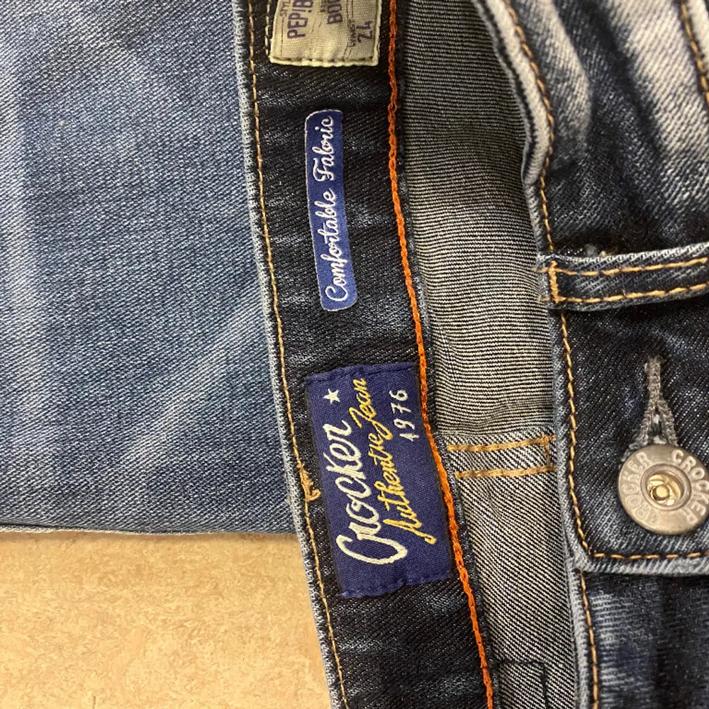 Lågmidjade bootcut jeans från crocker! I storlek W24 L31, väldigt bra skick💞modellen PEP!BOOT fit: BOOT . Jeans & Byxor.