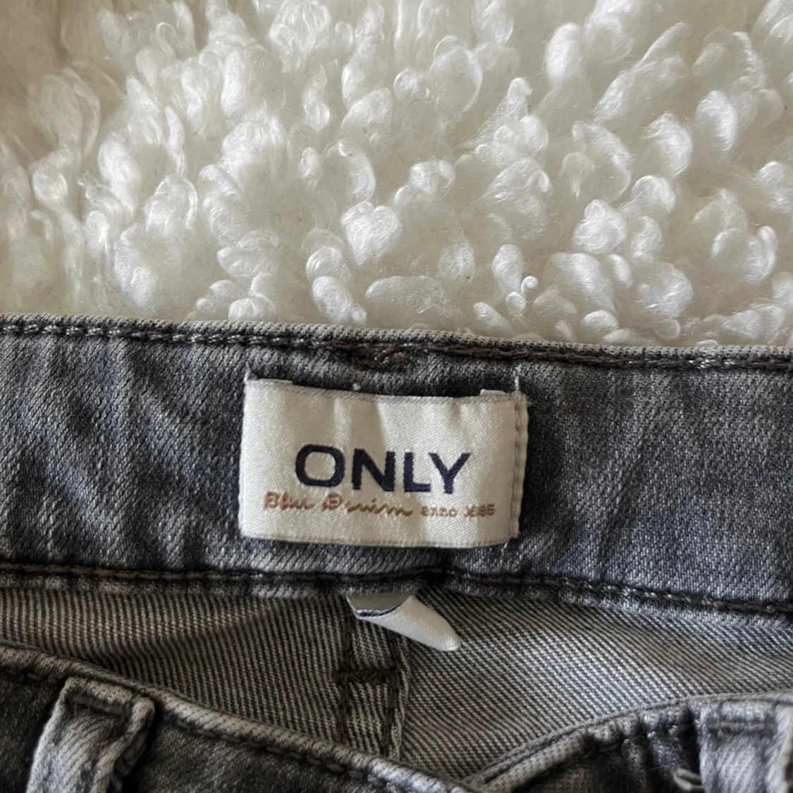 Gråa Jeans ONLY - 91