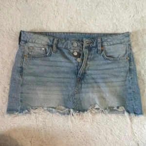 Jeanskjol blå - Supersnygg jeanskjol från hm 🩷