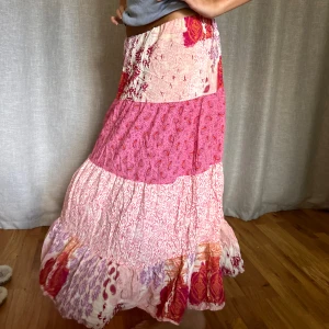 Långkjol zara - Går ner till marken om du är ca 170💗