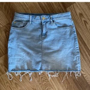 Jeans kjol - En jätte snygg jeans kjol i storlek XS❣️