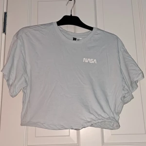 T-shirt  - Används då gånger och i bra skick. 