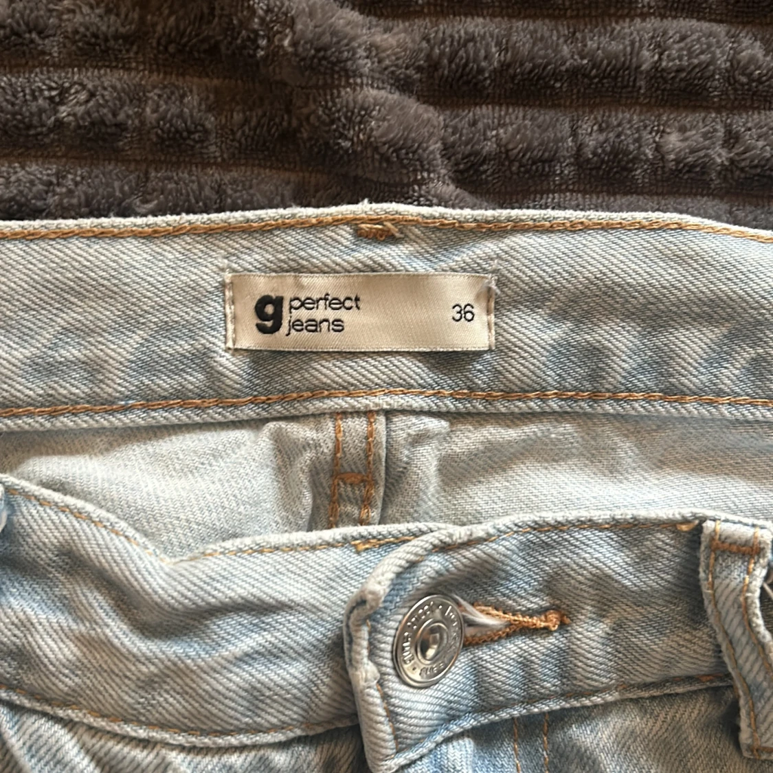 Blåa lowaist jeans - 91