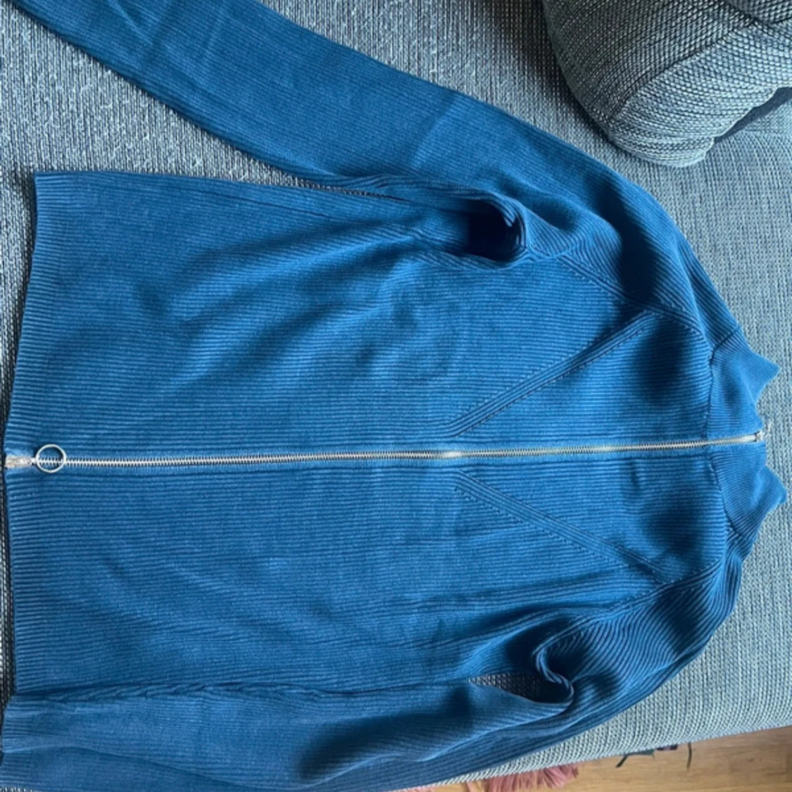 Blå topp med dragkedja