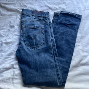 Dondup  - Riktigt Nice dondup. Storlek 33 och skicket är 9/10