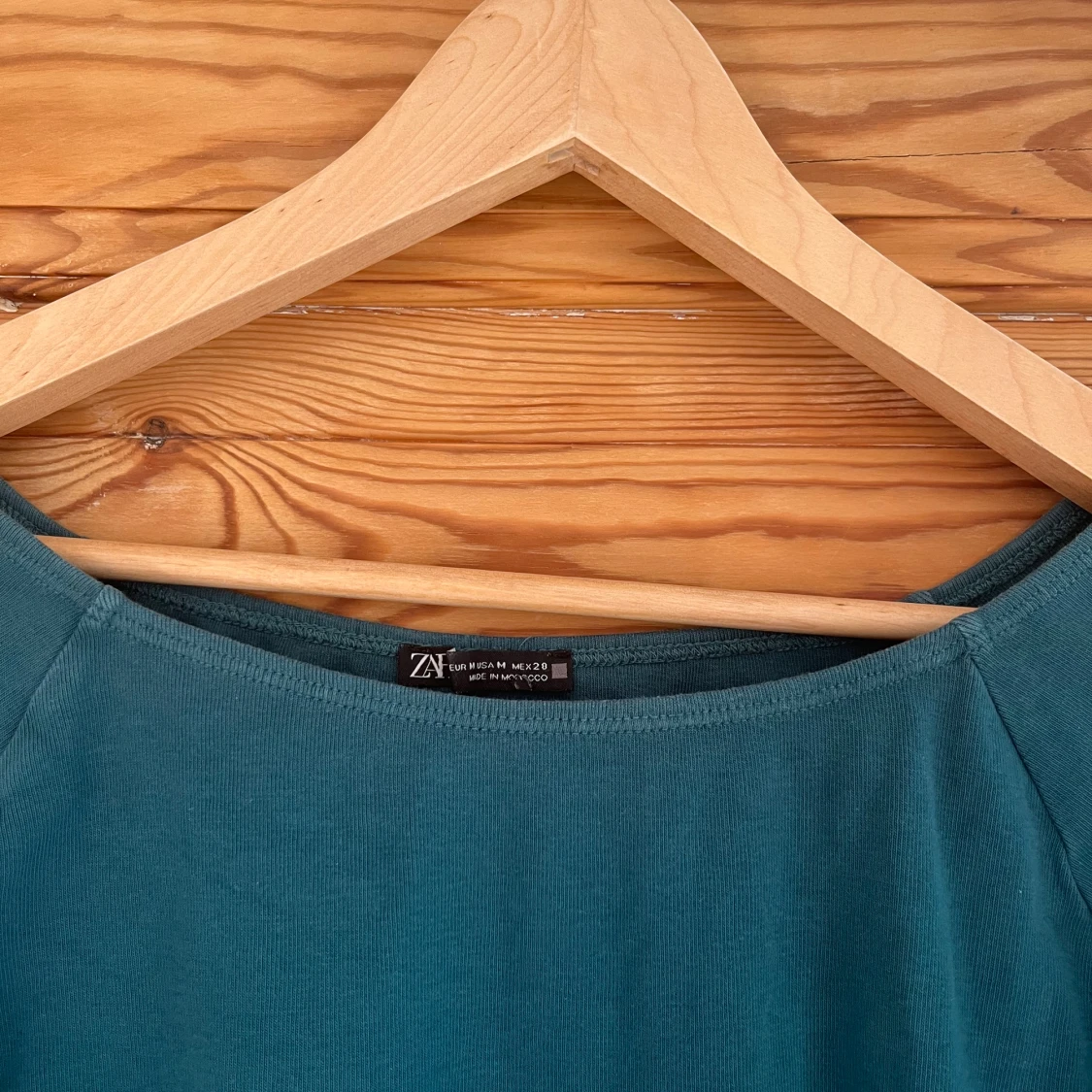 grön off shoulder tröja  - 90