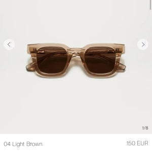 Chimi 04 ecru - Säljer ett par Chimis solglasögon i modellen 04 Ecru. Endast använd fåtal gånger o i mycket bra skick.