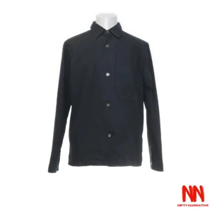 Arket skjorta - Arket skjorta. Storlek: 46 Skick: 6/10. För mer info, kontakta oss och kolla gärna in vår sida för fler plagg!