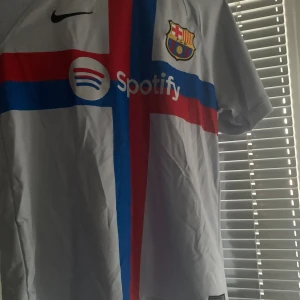 Barca tröja  - Storlek M, används ej. 