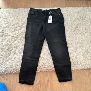 mom jeans  - nya aldrig andvänt