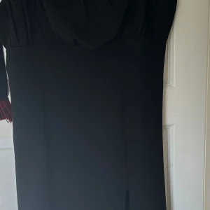 Klänning   - Jätte fin svart klänning 