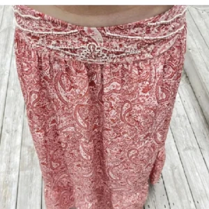 ❤️‍🔥Utsåld långkjol Zara❤️‍🔥 - ❤️‍🔥Säljer denna populära kjol i storlek XSmen skulle säga att den passar mer som S❤️‍🔥