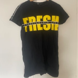 T-shirt - Bra skick. Lång t-shirt