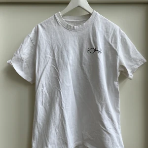 Polar Skate Co T-shirt - I Polar Skate Co | Vit T-shirt | Tillverkad i 100% Bomull | Inga defekter | Skick 10/10