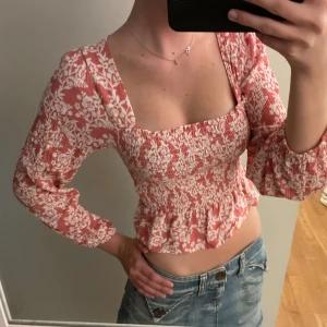 Sommar blus - Så fin, bra skick, storlek S