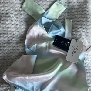 Topp - Somrig topp från Nakd, aldrig använd! Inte hunnit skicka tillbaka✨