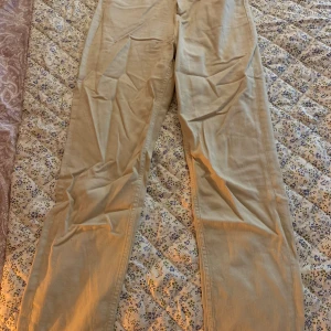Jeans  - Jeans från Lee  Aldrig använda, normal i strl 