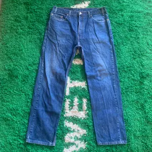 Sköna Levis jeans i modellen 505. Uppskattat skick 7,5/10. Skicka ett meddelande innan köp!